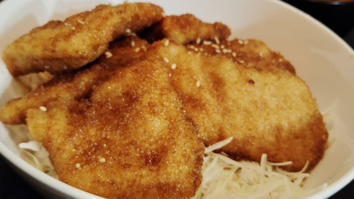 ソースチキンカツ丼